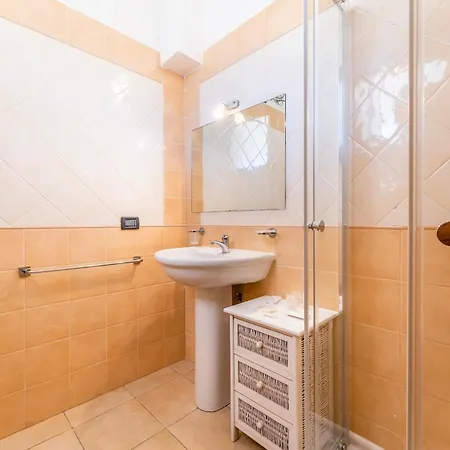 Le Fontane 3 People Premium * Вилласимиус