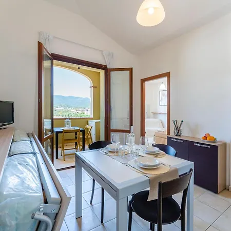 Le Fontane 3 People Premium Apartmán *
